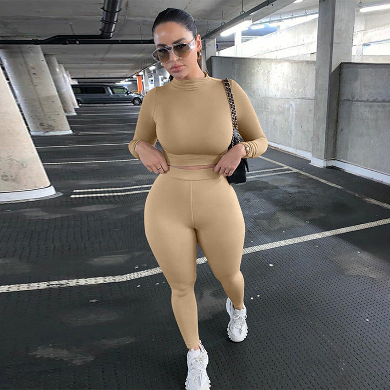 Slim Fitting Long Sleeved Sports Suit For Women