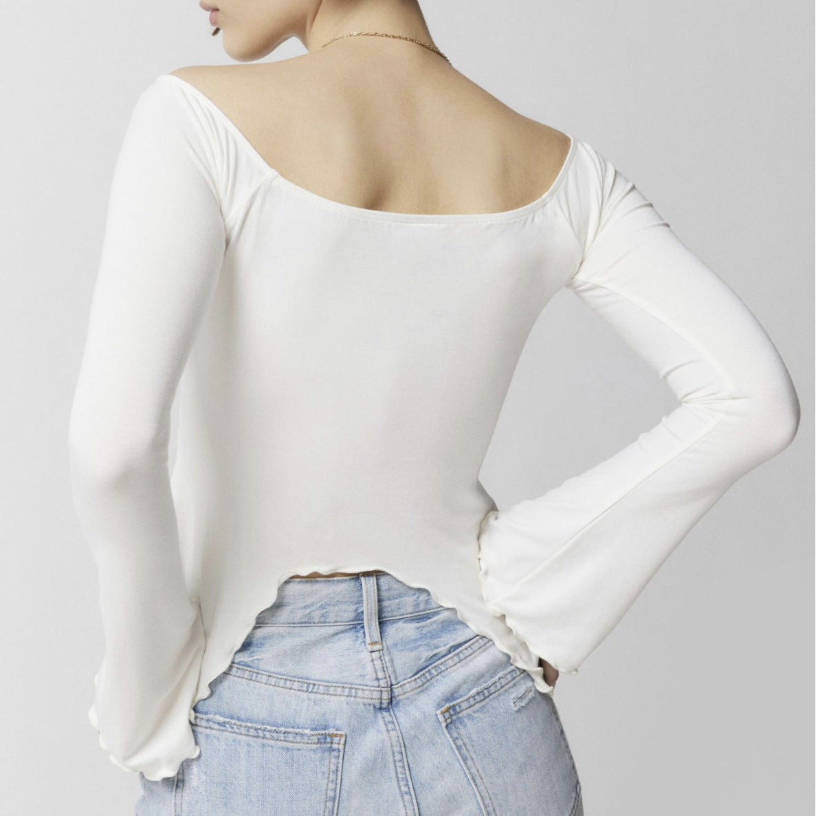 Elegant Two-Wear Off-the-Shoulder Long Sleeve Top with Wooden Ear Edge Horn Sleeves for a Sexy Look