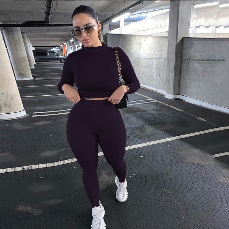 Slim Fitting Long Sleeved Sports Suit For Women